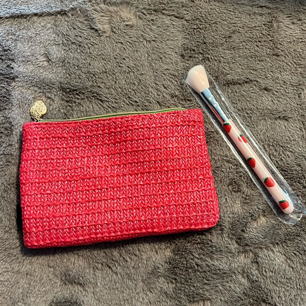NWT SLMISSGLAM Strawberry Blusher & Contour 🍓& IPSY BAG